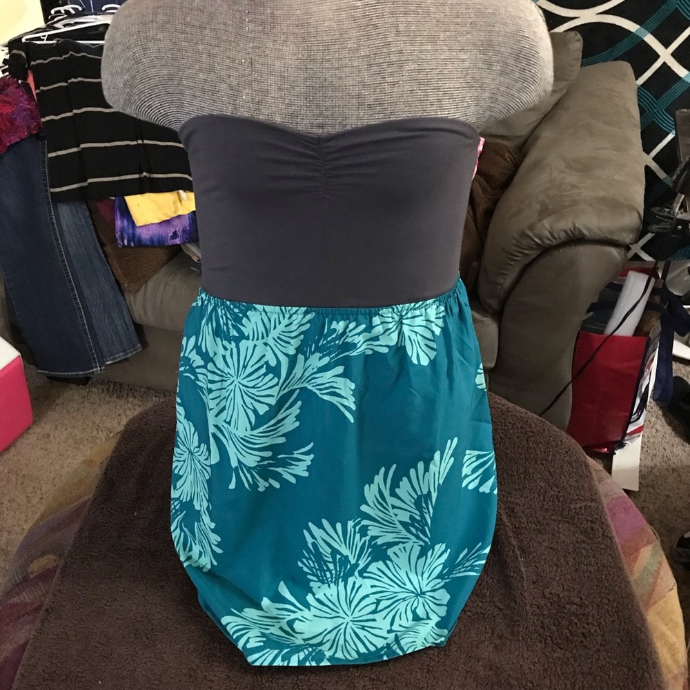 Roxy strapless mini dress / coverup.